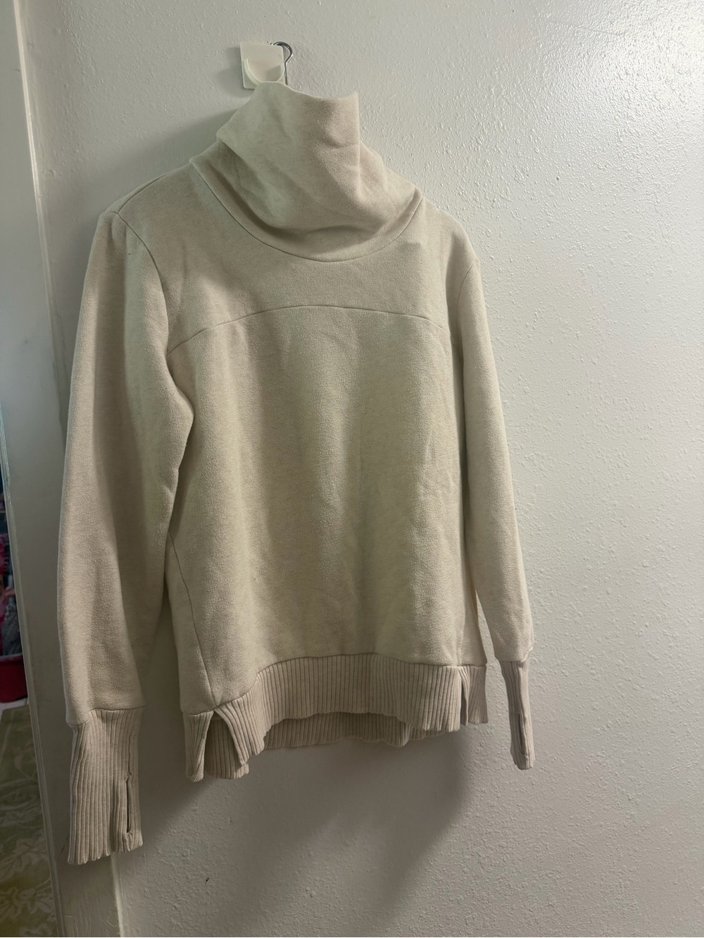 ALO Yoga Cream Slouchy Turtleneck Sweater